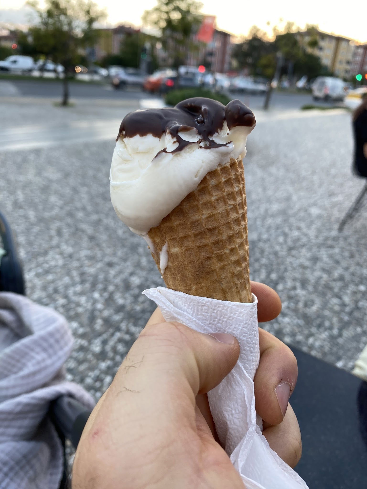 Lipa Dondurma Ve Cafe