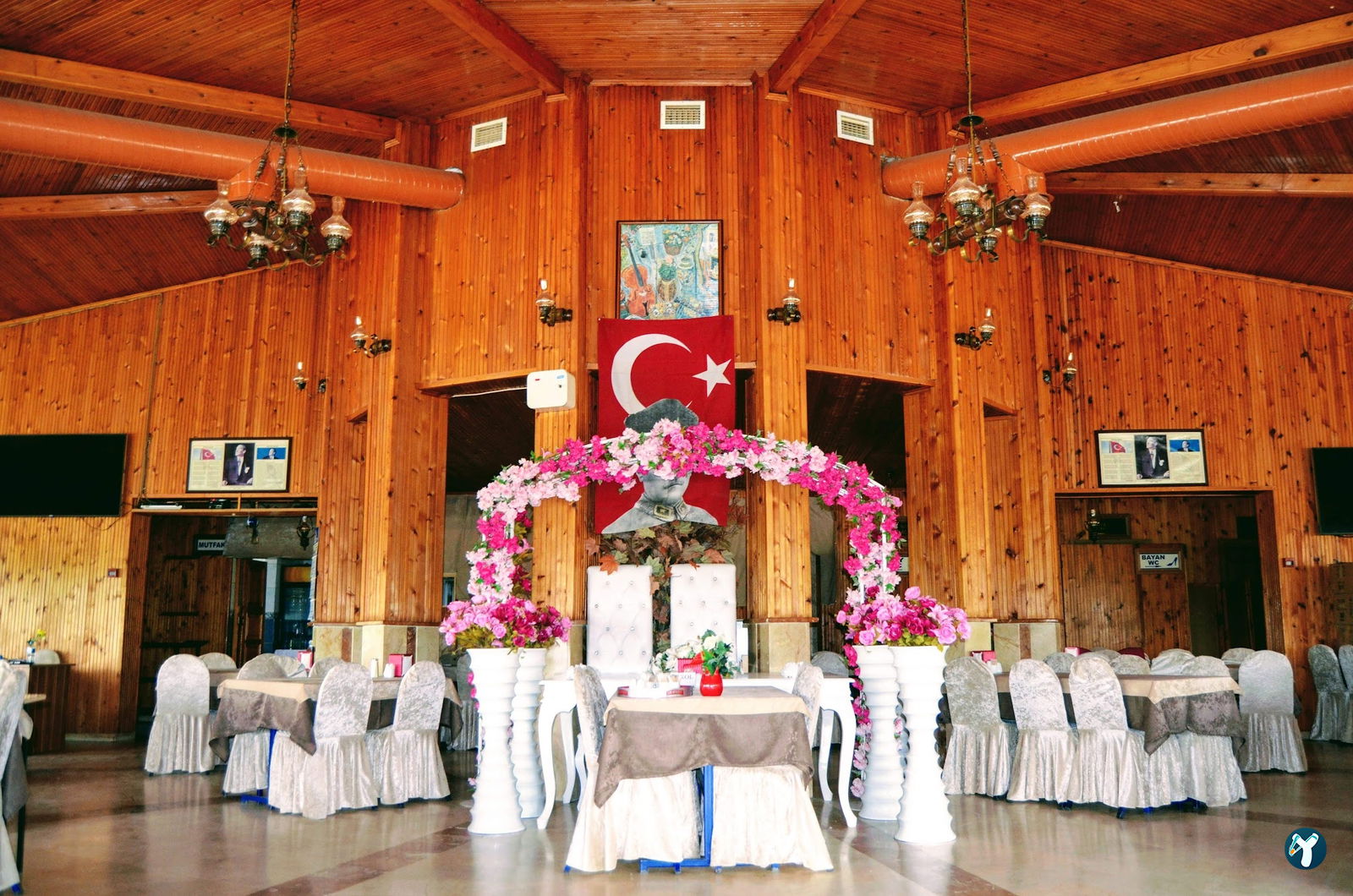 Saray Restaurant