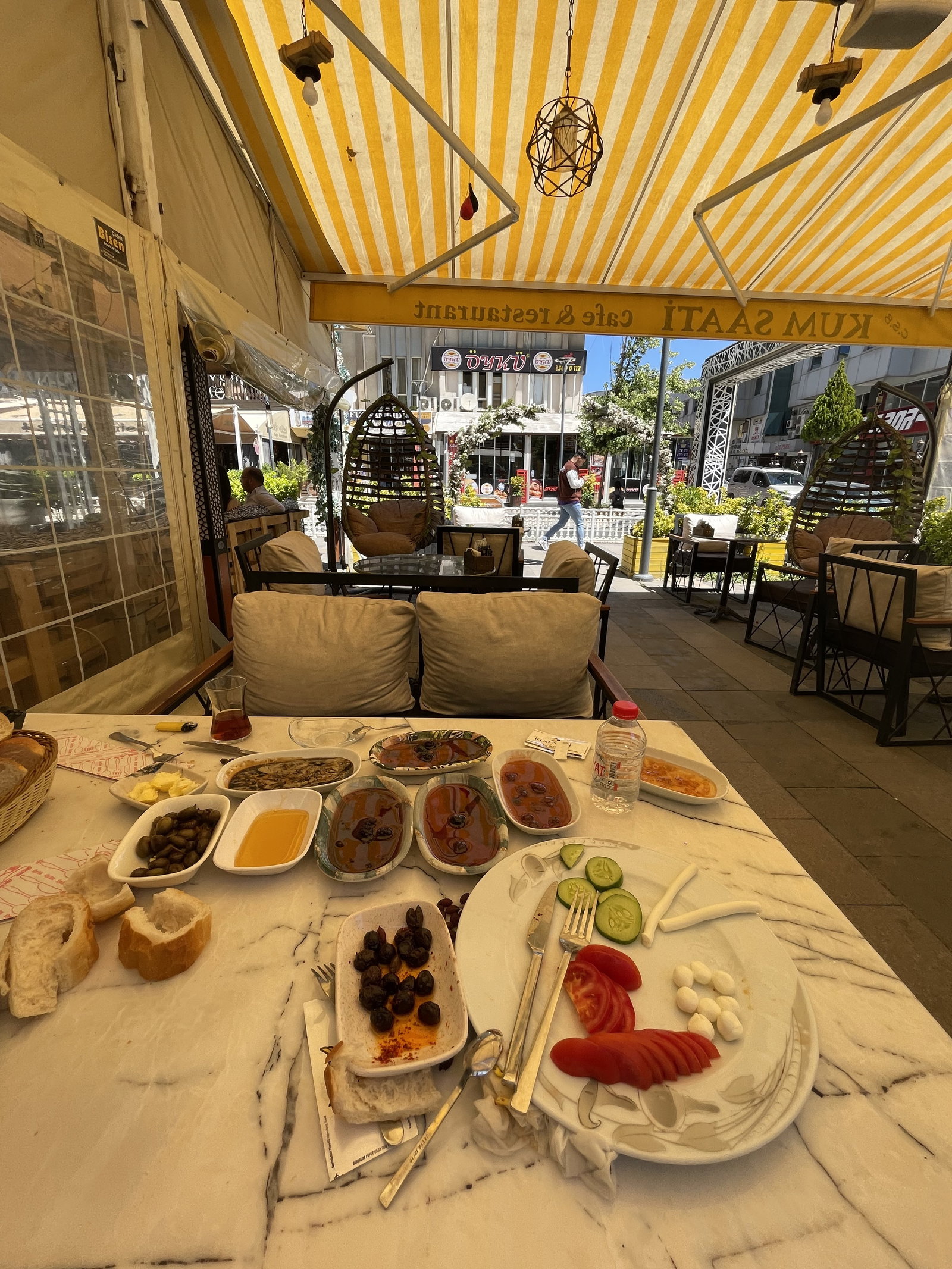 Kum Saati Cafe Restaurant