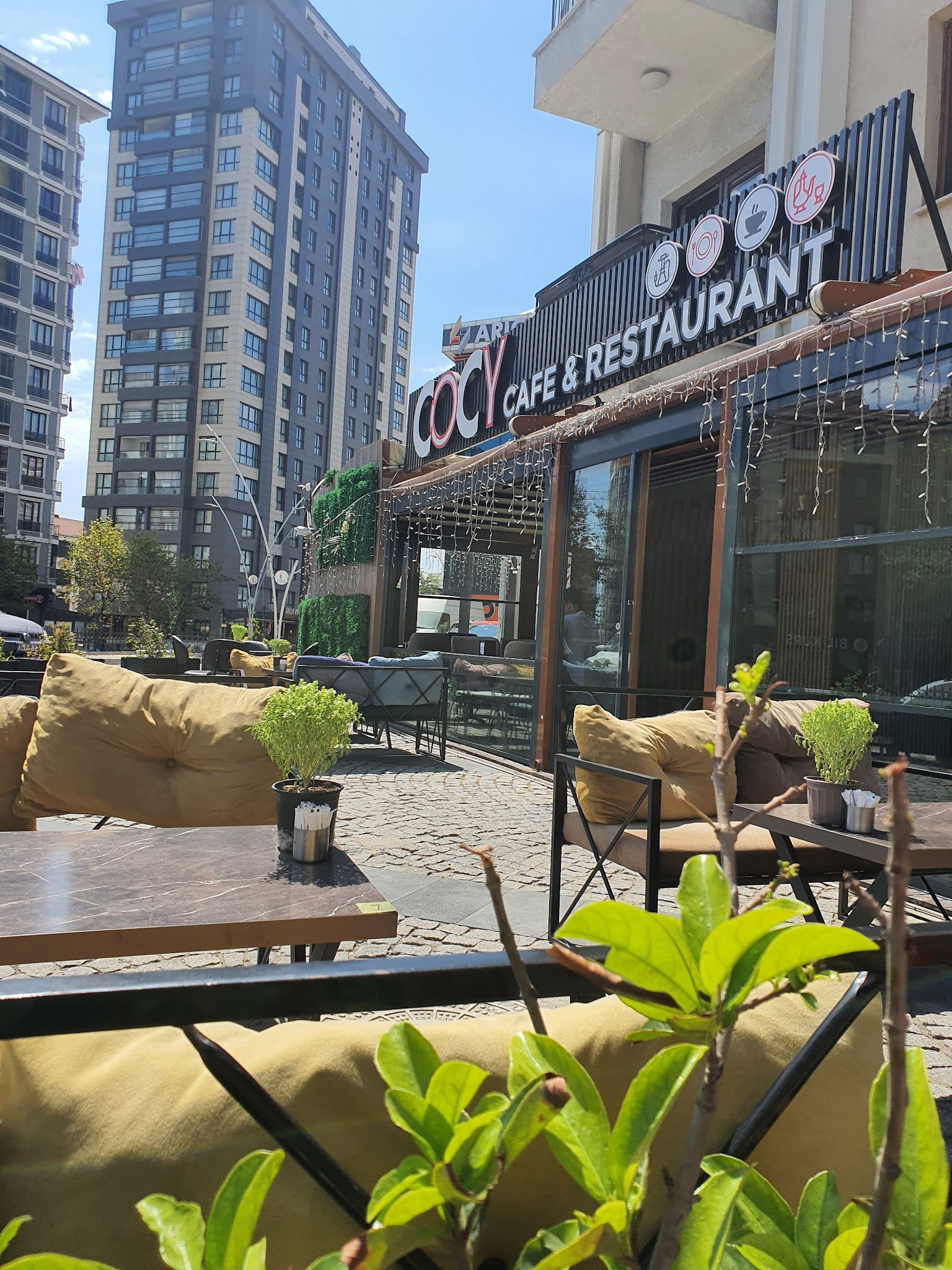 Cocy Cafe & Restaurant