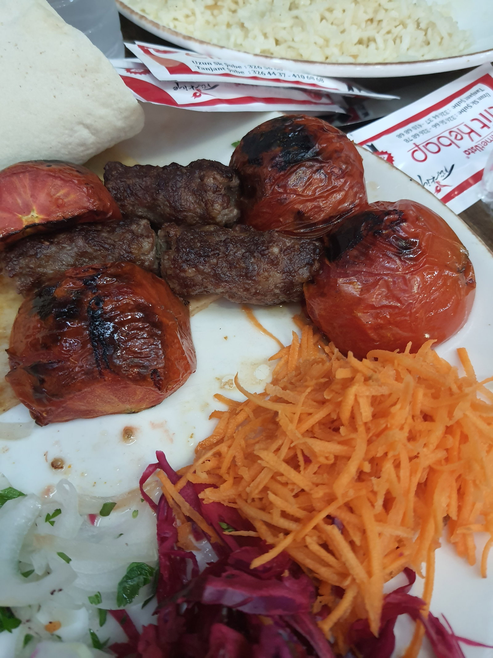 Ahmet Usta Kebap Salonu Kemerkaya Şubesi̇