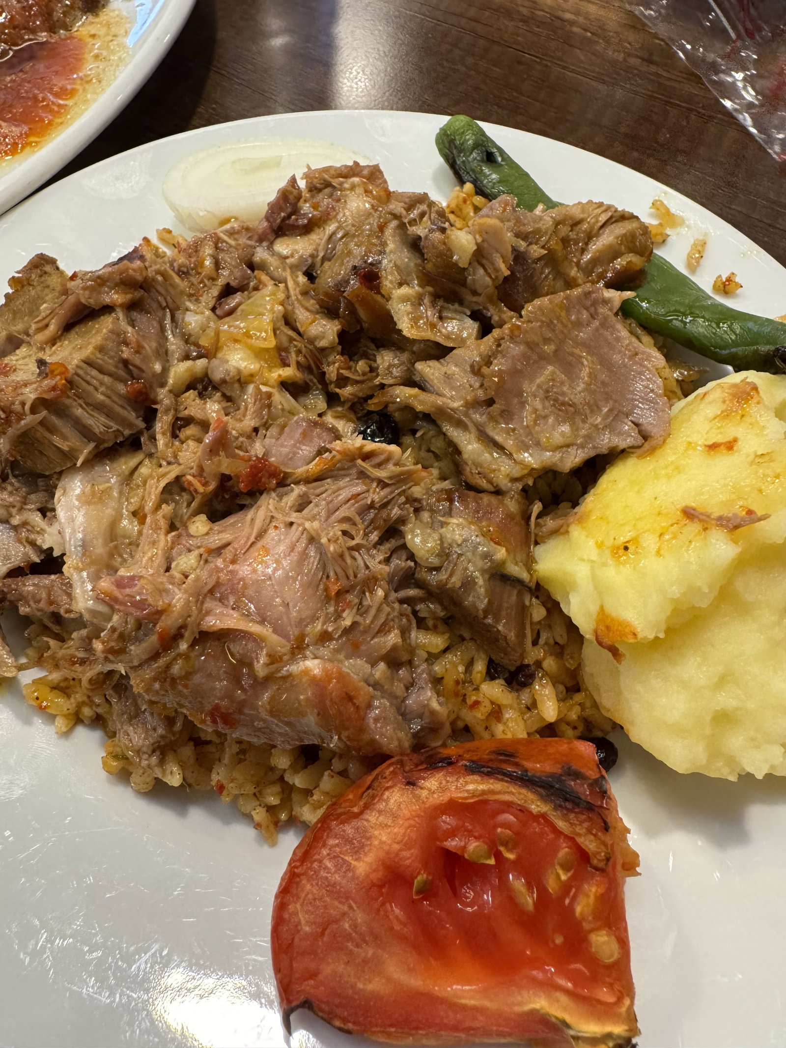 Ahmet Usta Kebap Salonu Kemerkaya Şubesi̇