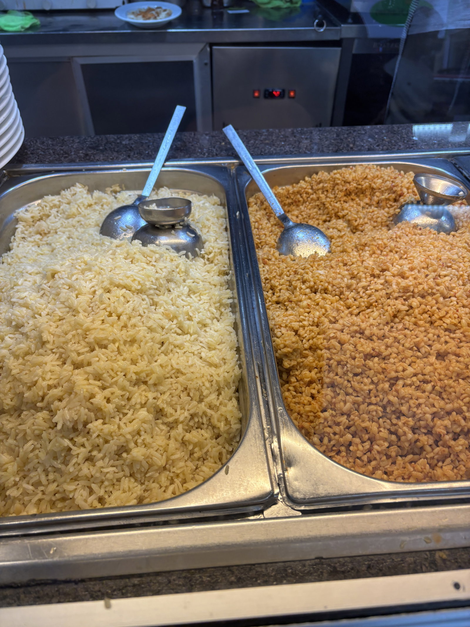 Ahmet Usta Kebap Salonu Kemerkaya Şubesi̇