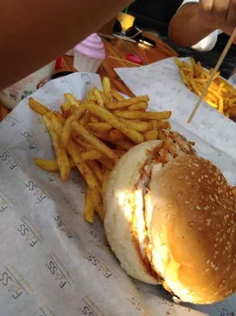 fessburger resimleri