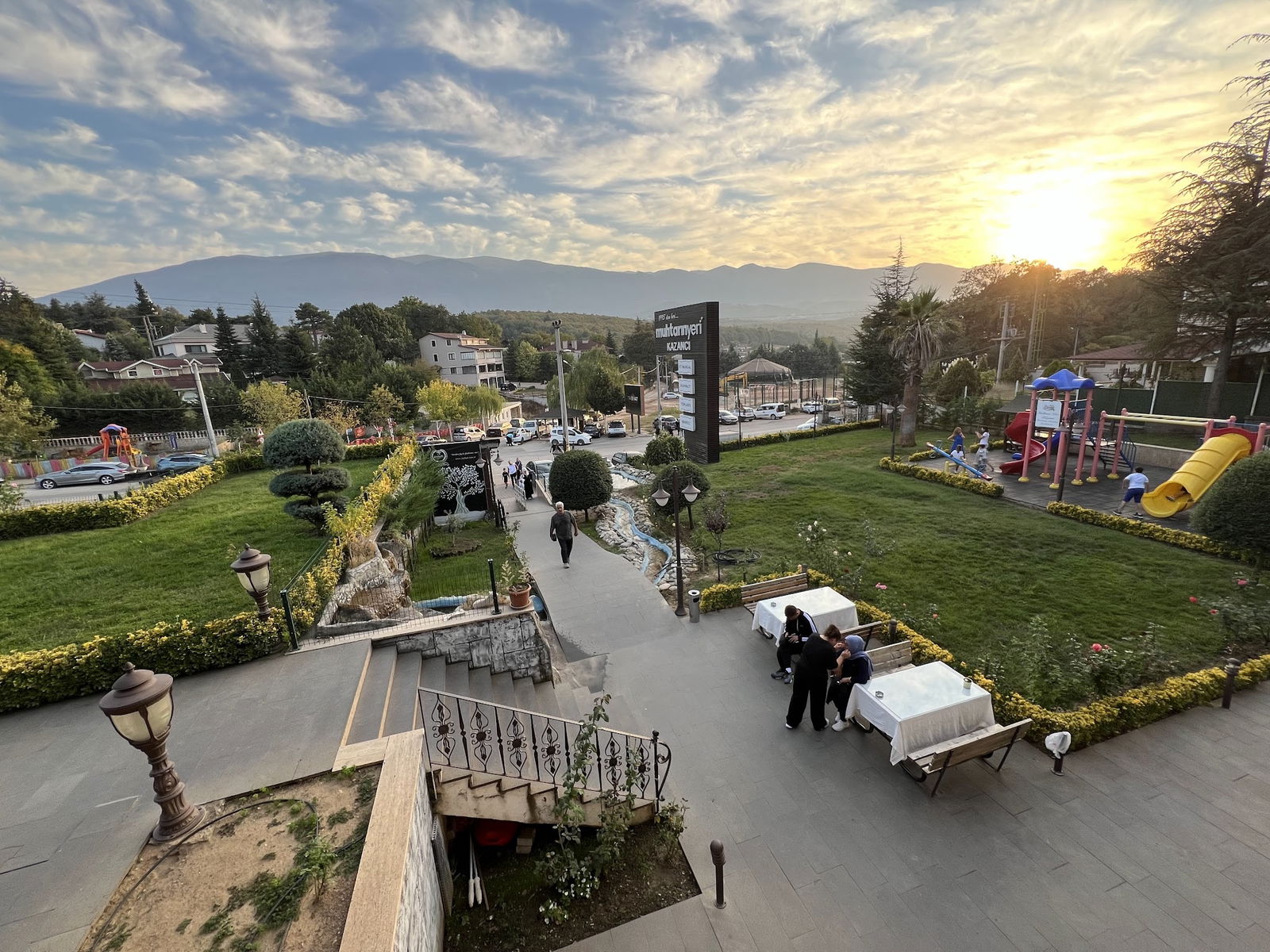 Muhtarın Yeri Kazancı