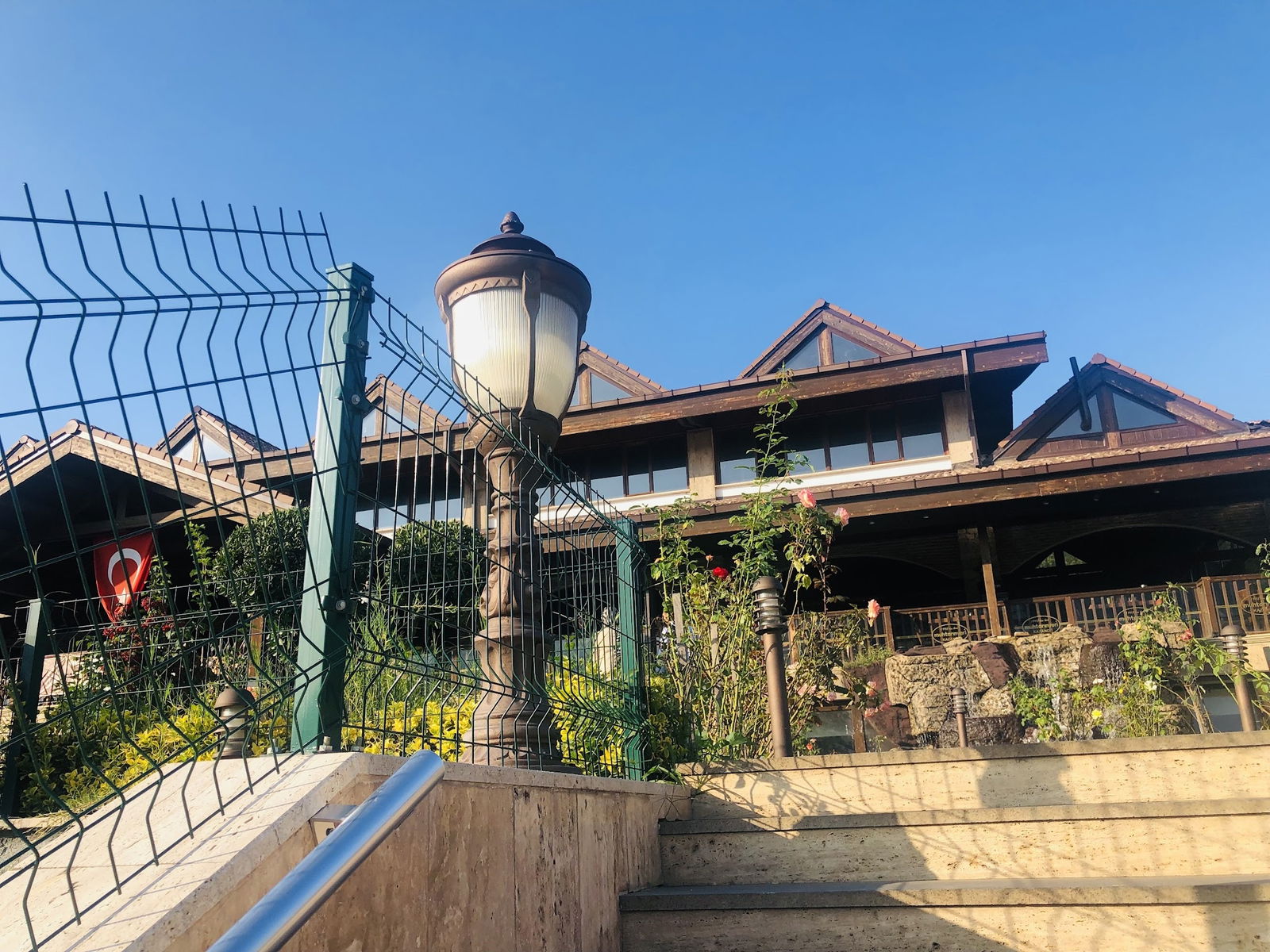 Muhtarın Yeri Kazancı