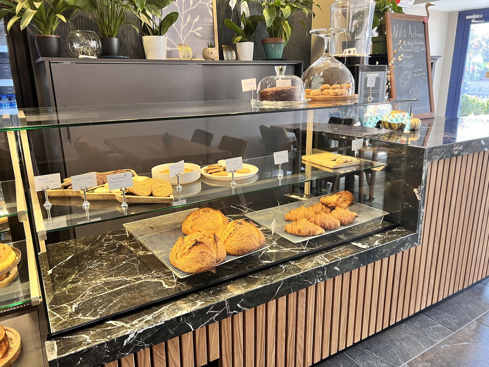 Nil'S Artisan Bakery