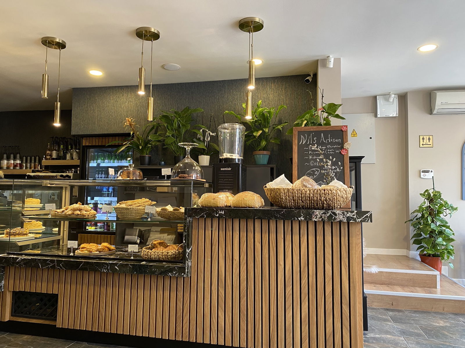 Nil'S Artisan Bakery