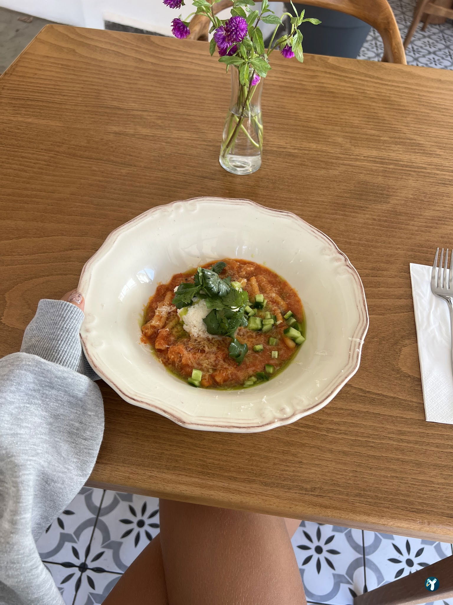 Nomades Cafe & Restaurant