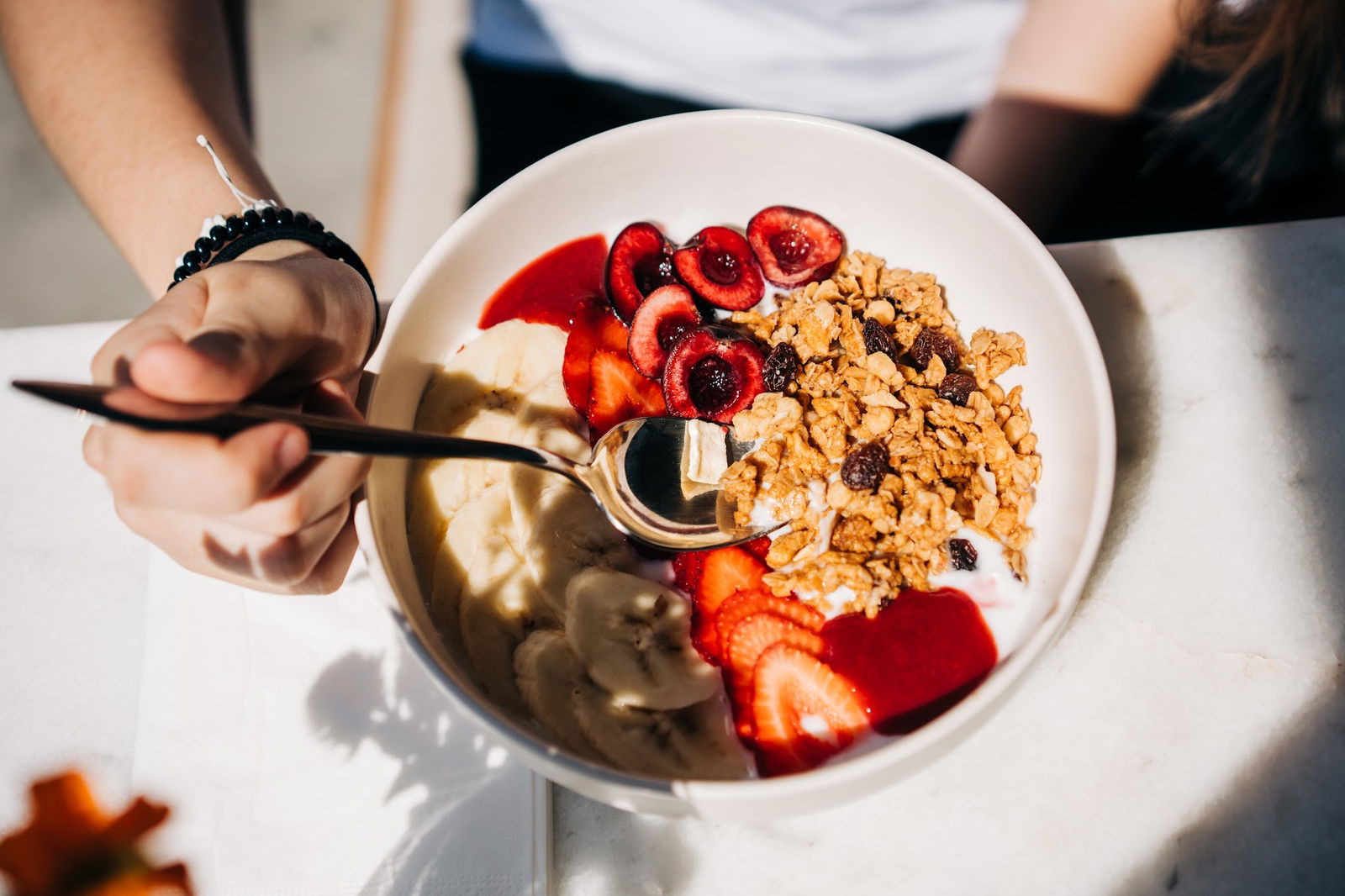 Nomades Cafe & Restaurant