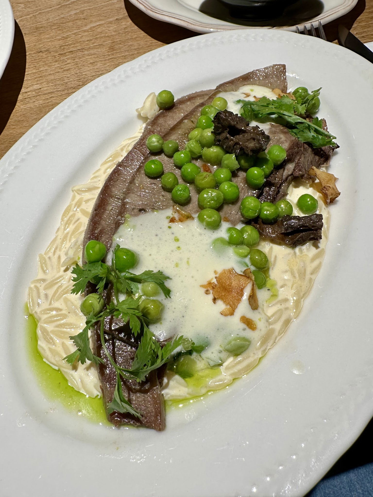 Nomades Cafe & Restaurant