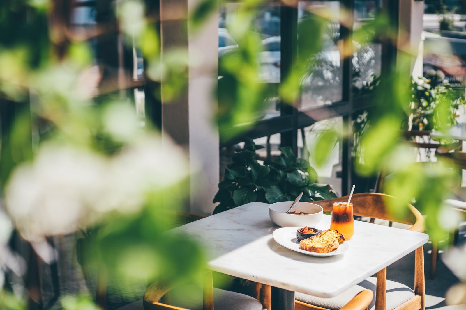 Nomades Cafe & Restaurant