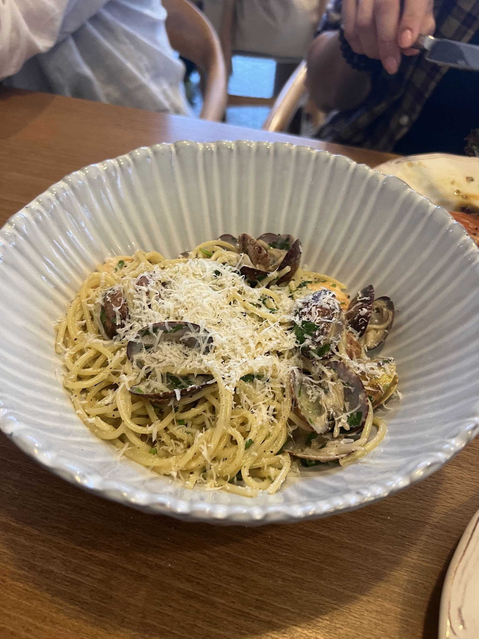 Nomades Cafe & Restaurant