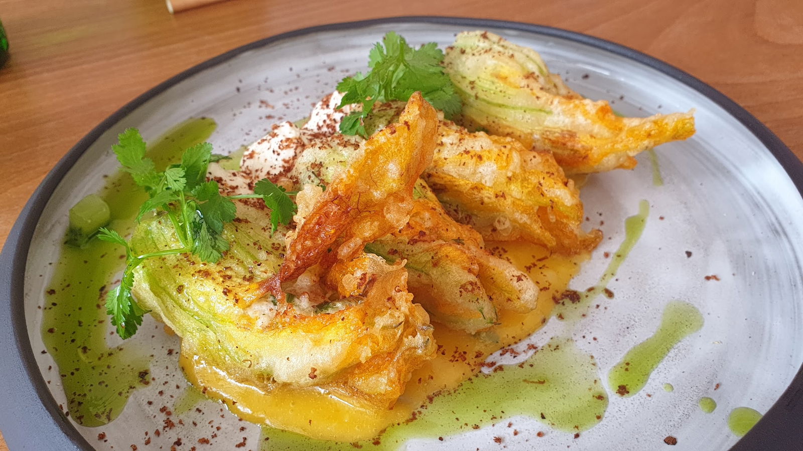 Nomades Cafe & Restaurant