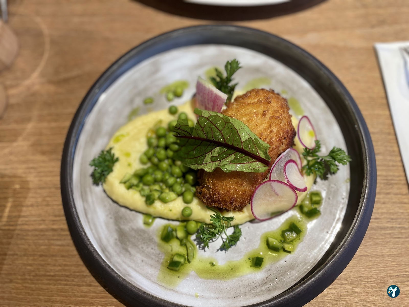 Nomades Cafe & Restaurant