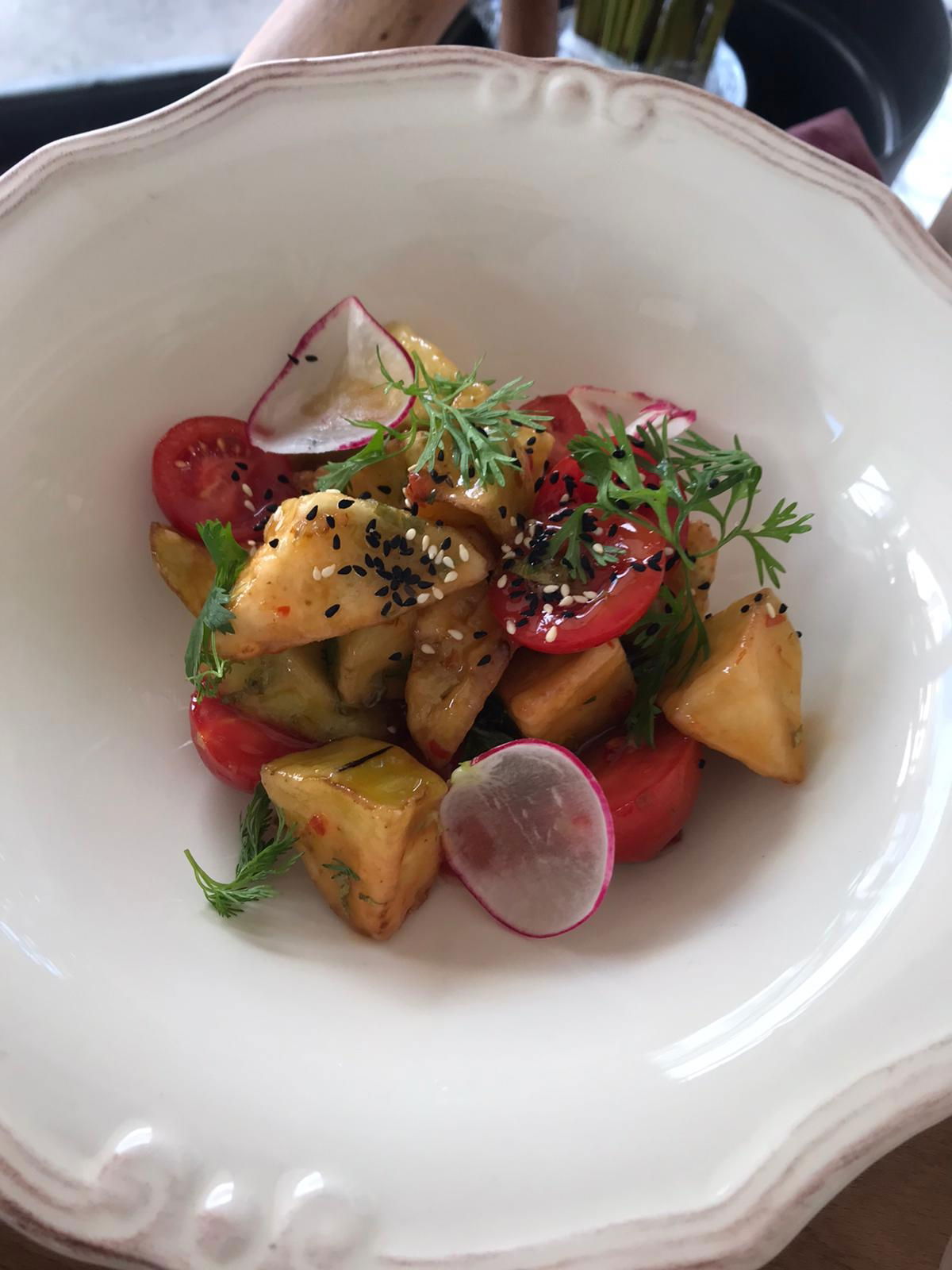 Nomades Cafe & Restaurant