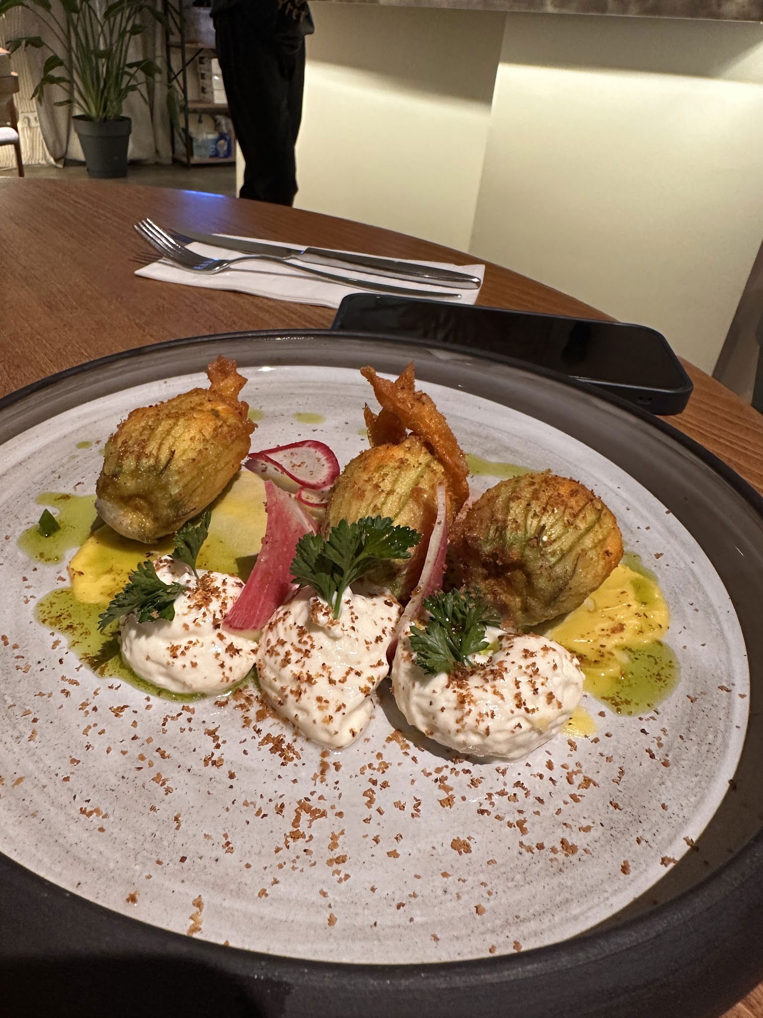 Nomades Cafe & Restaurant