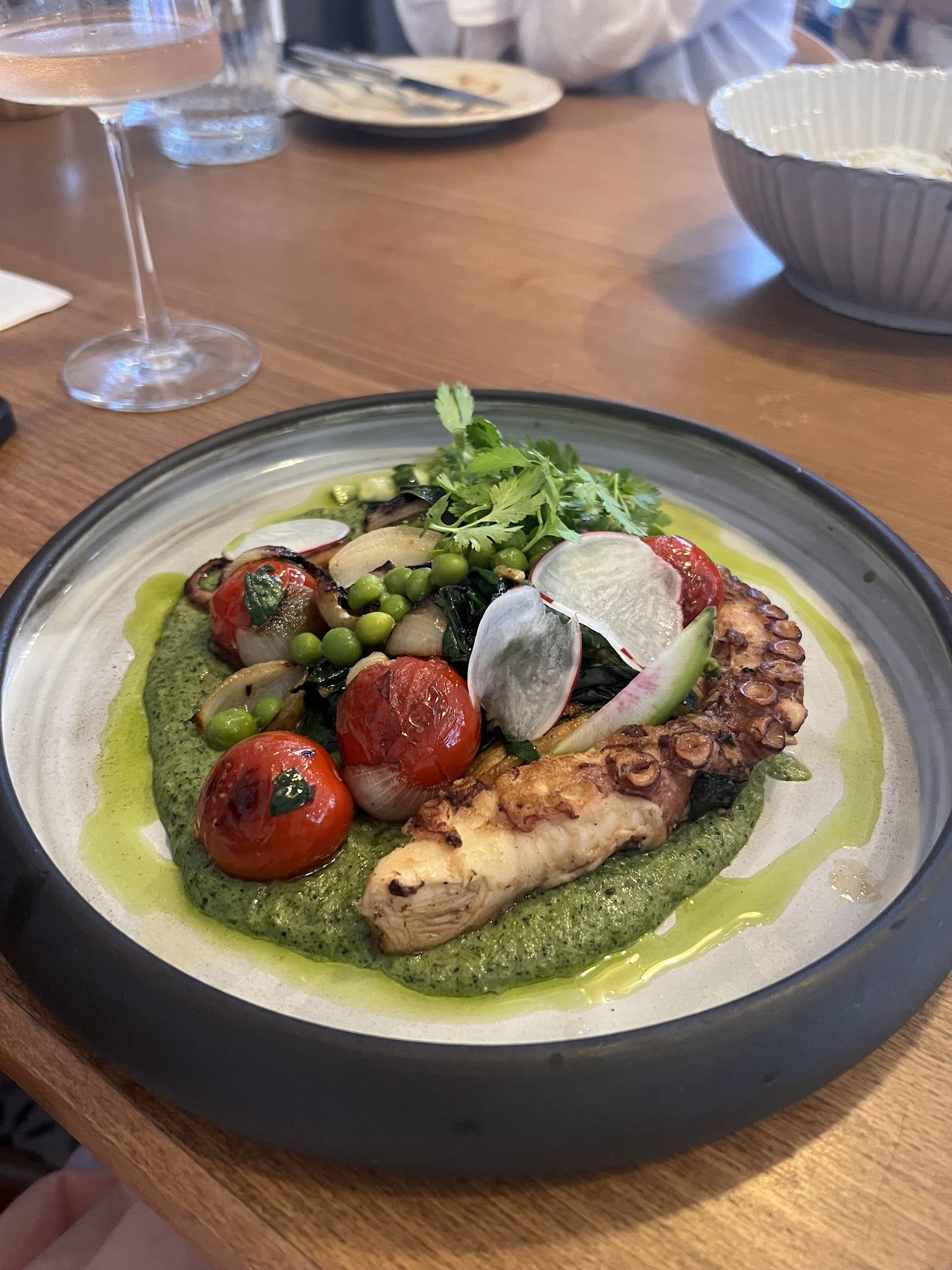 Nomades Cafe & Restaurant