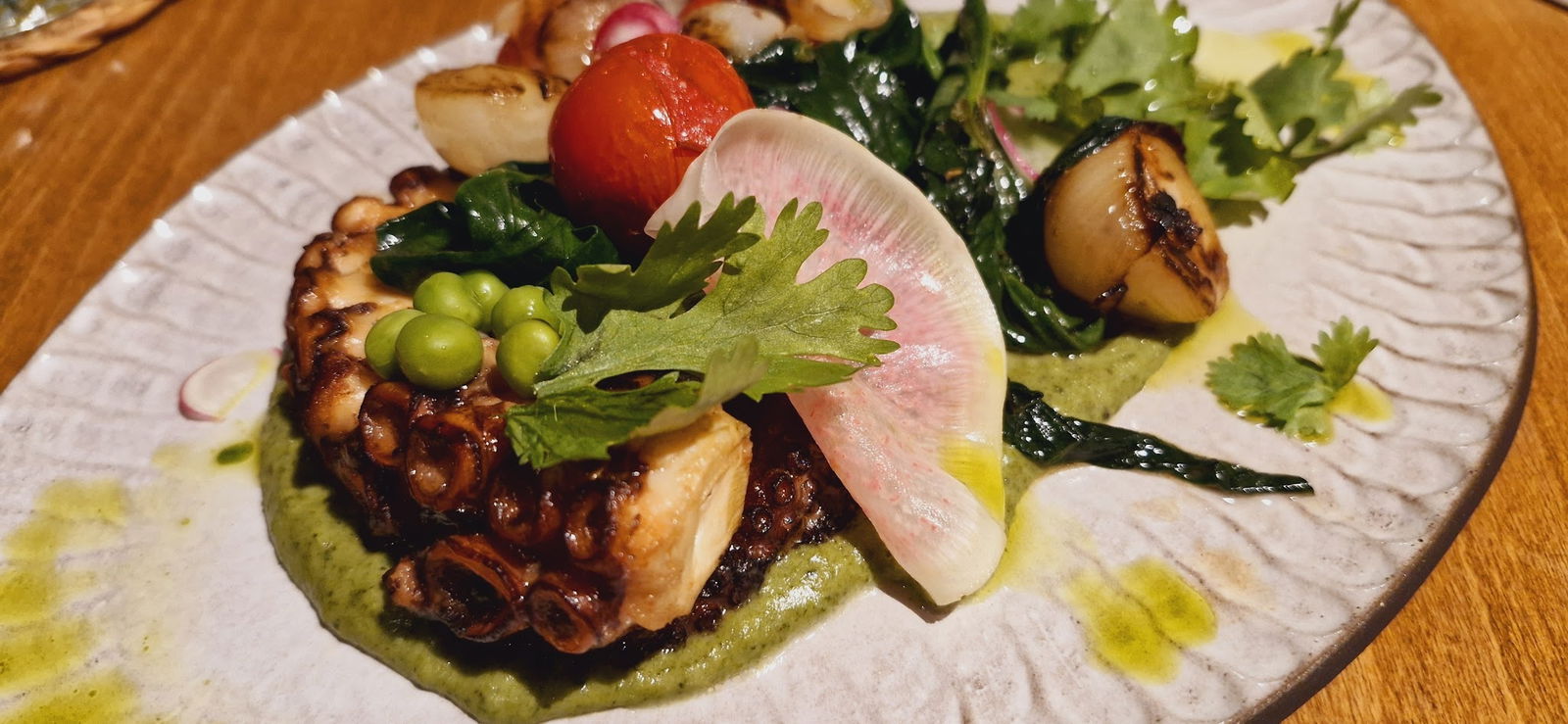 Nomades Cafe & Restaurant