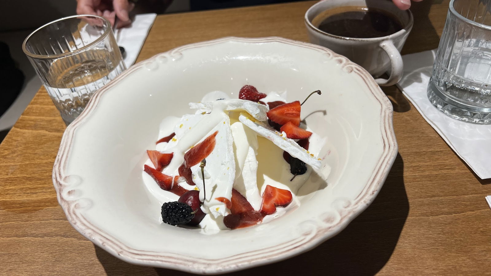 Nomades Cafe & Restaurant