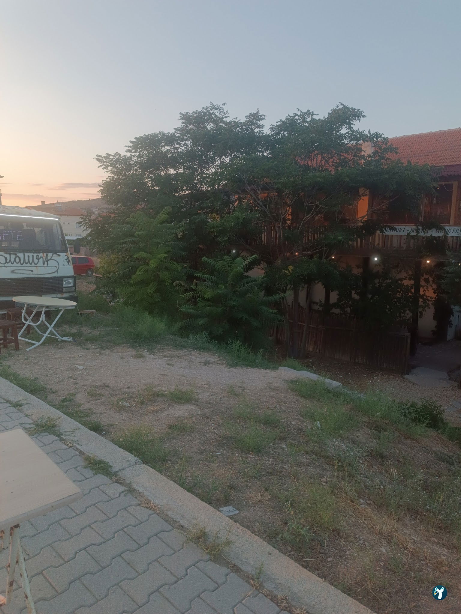 Esen Bahçe