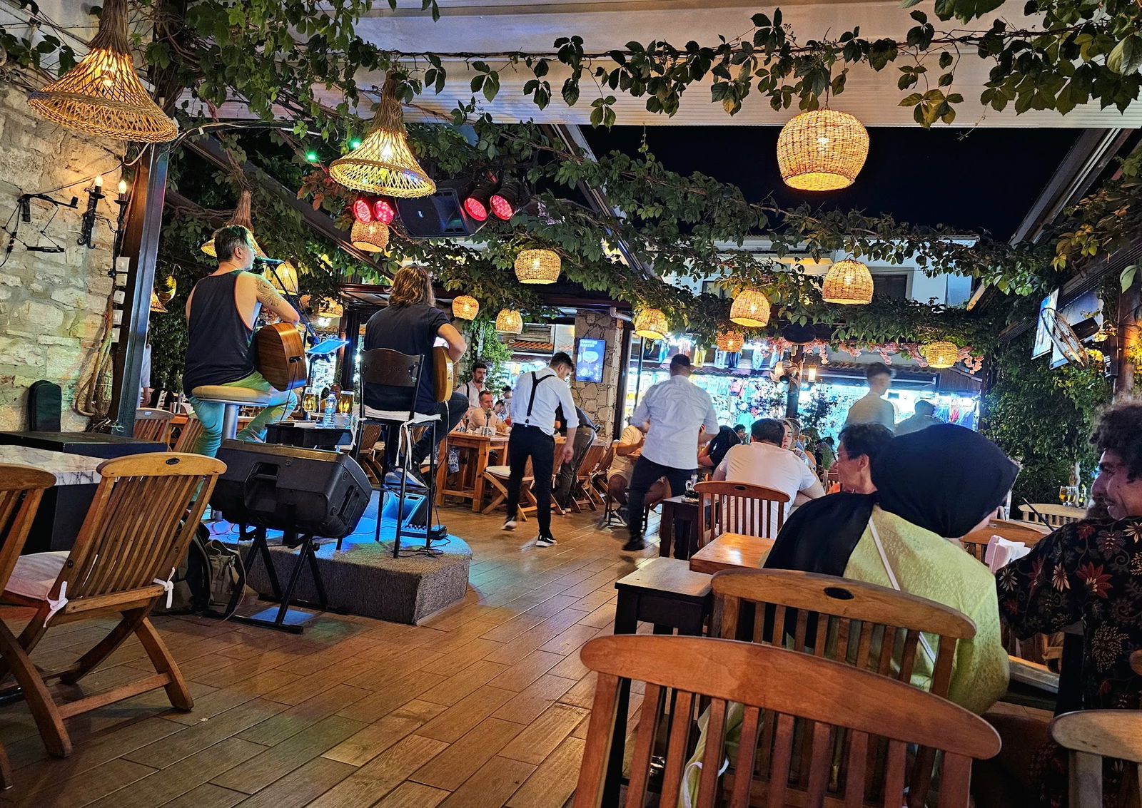 Planet Yucca Live "Entertainment & Dining"