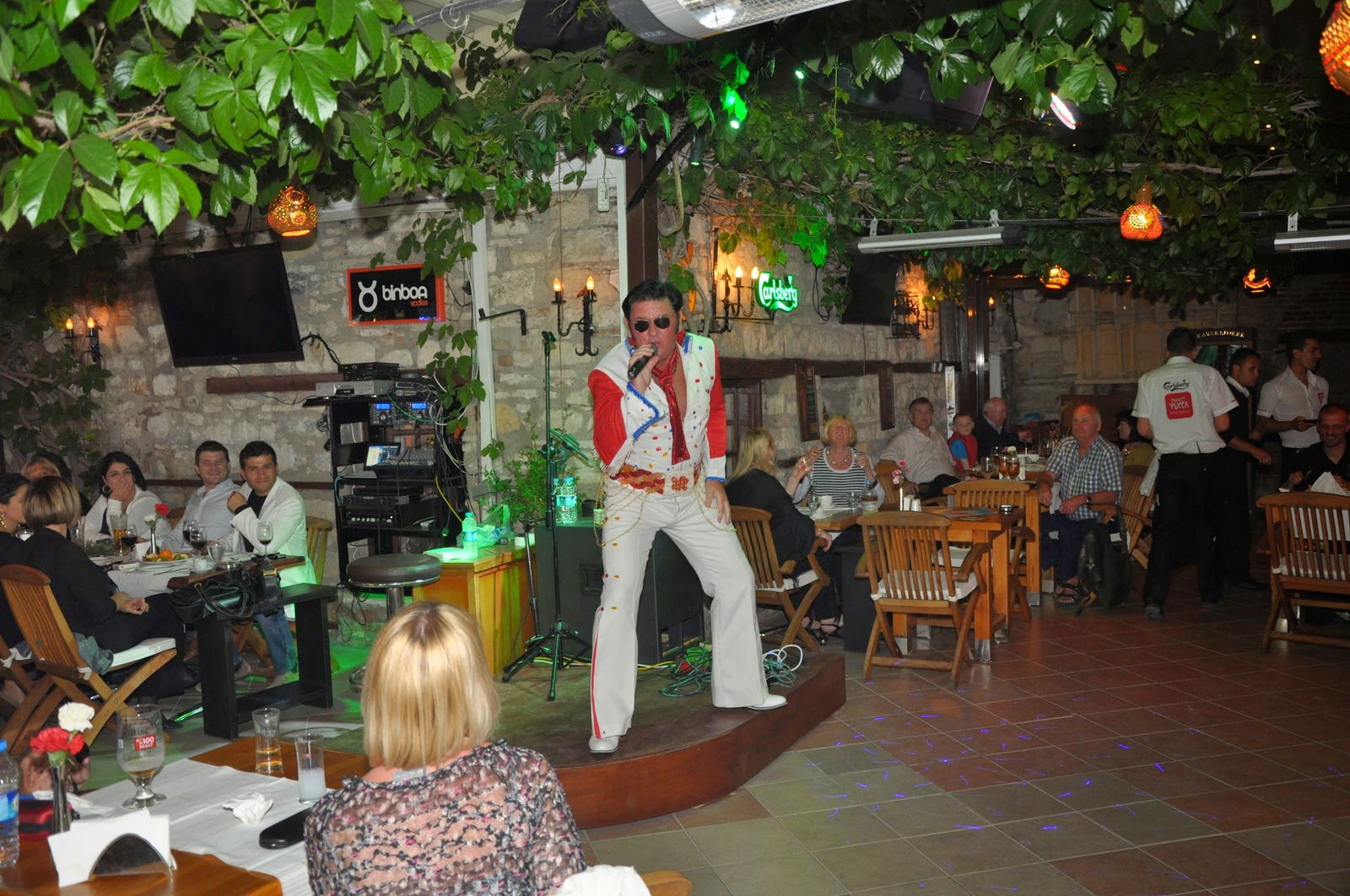 Planet Yucca Live "Entertainment & Dining"