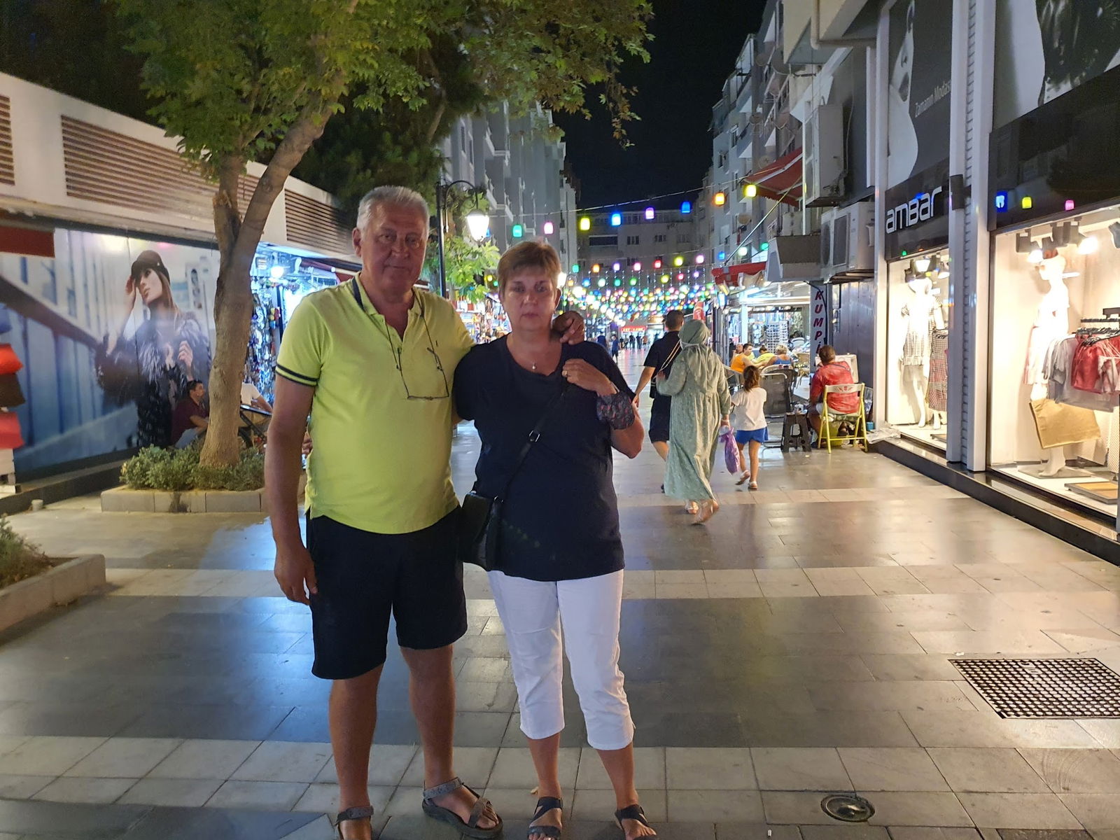 Planet Yucca Live "Entertainment & Dining"