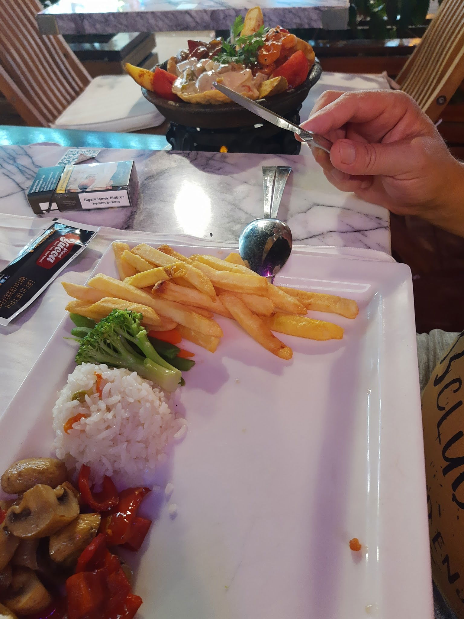 Planet Yucca Live "Entertainment & Dining"