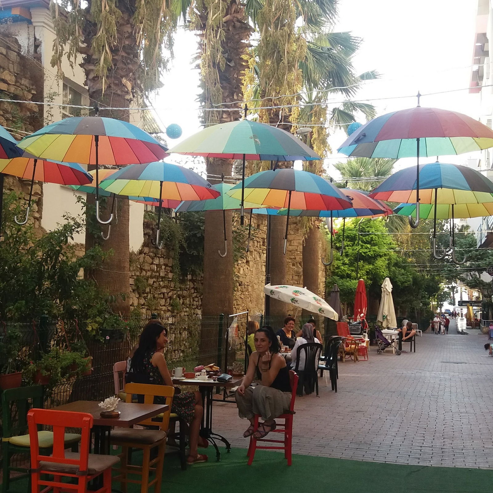 Planet Yucca Live "Entertainment & Dining"