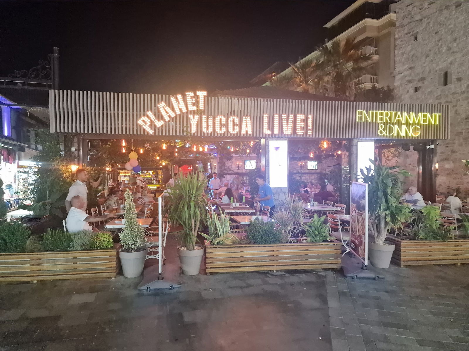 Planet Yucca Live "Entertainment & Dining"