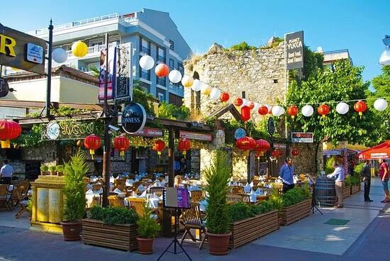 Planet Yucca Live "Entertainment & Dining"