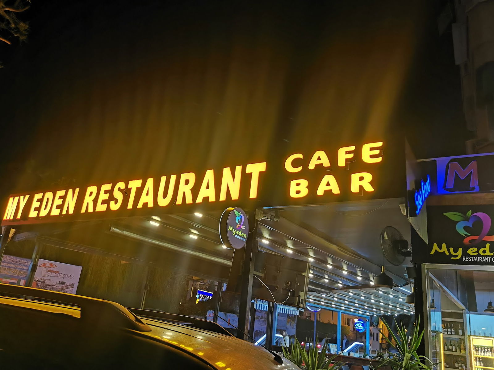 Happy Days Restaurant