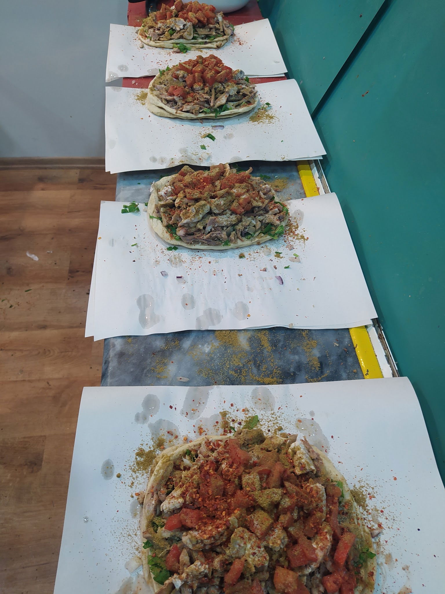 Bölge Söğüş,Tost, Çi̇ğköfte