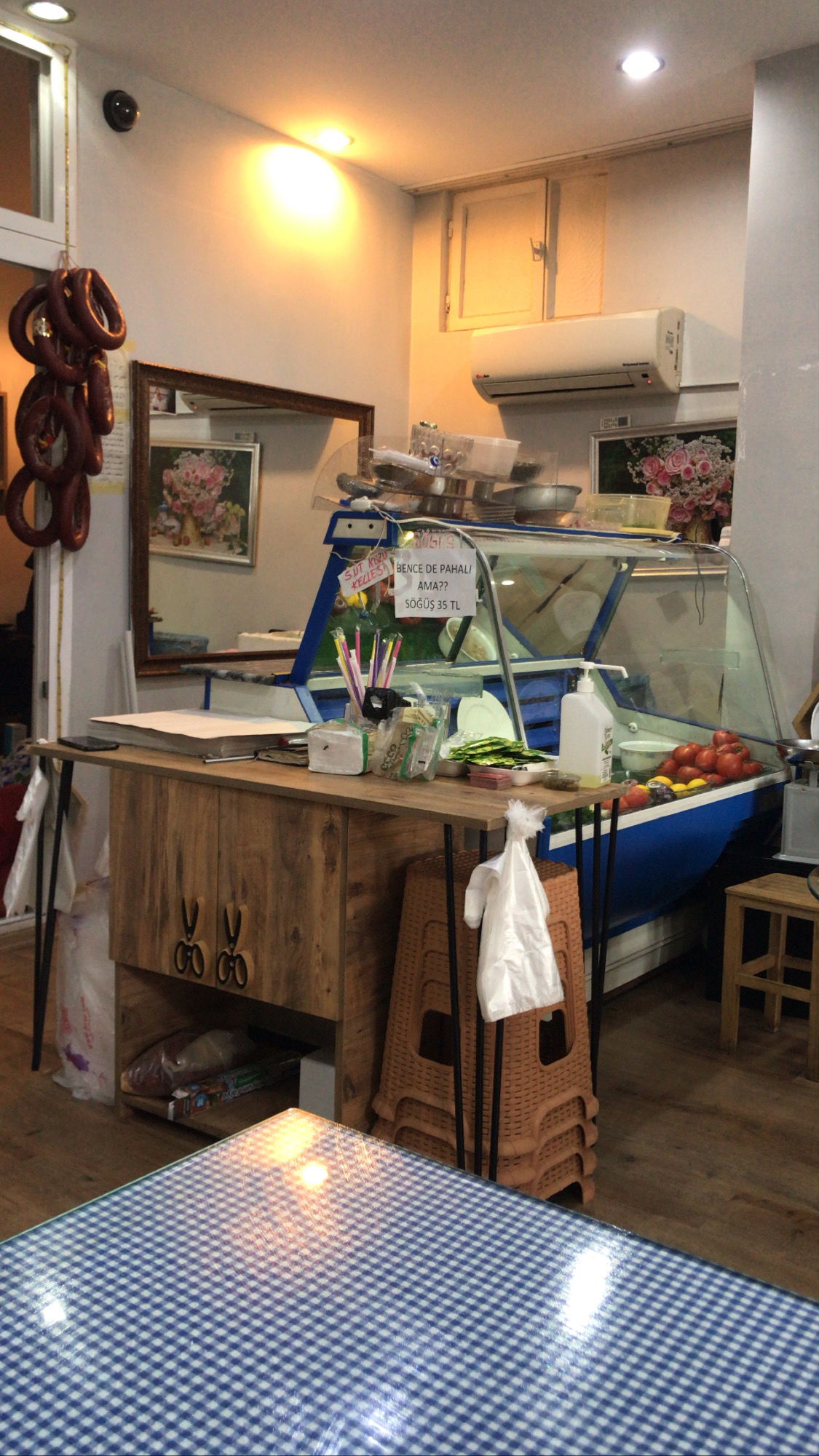 Bölge Söğüş,Tost, Çi̇ğköfte