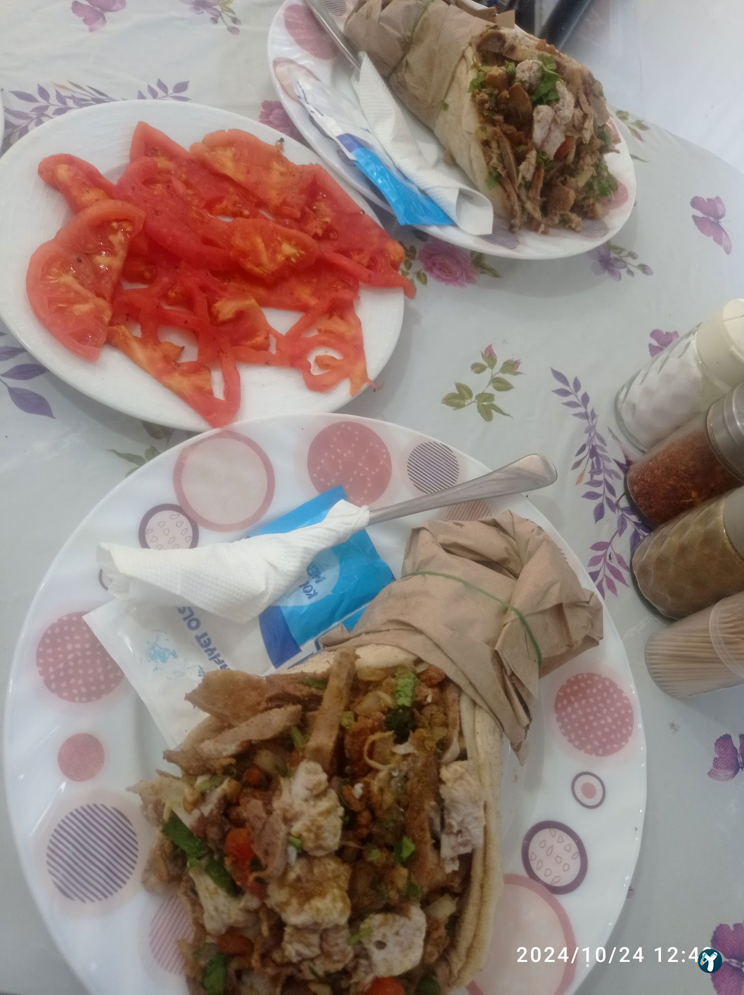 Bölge Söğüş,Tost, Çi̇ğköfte