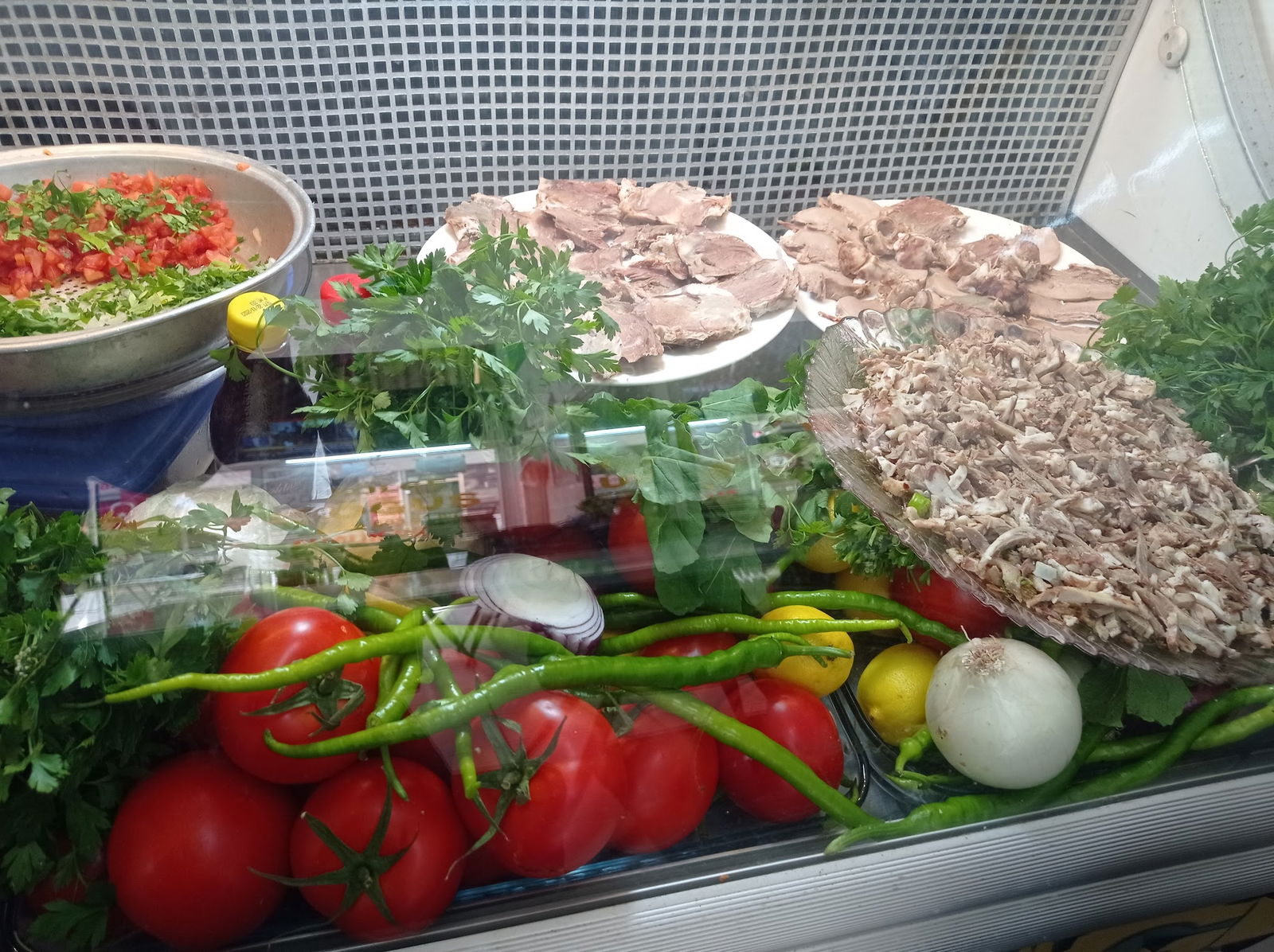 Bölge Söğüş,Tost, Çi̇ğköfte