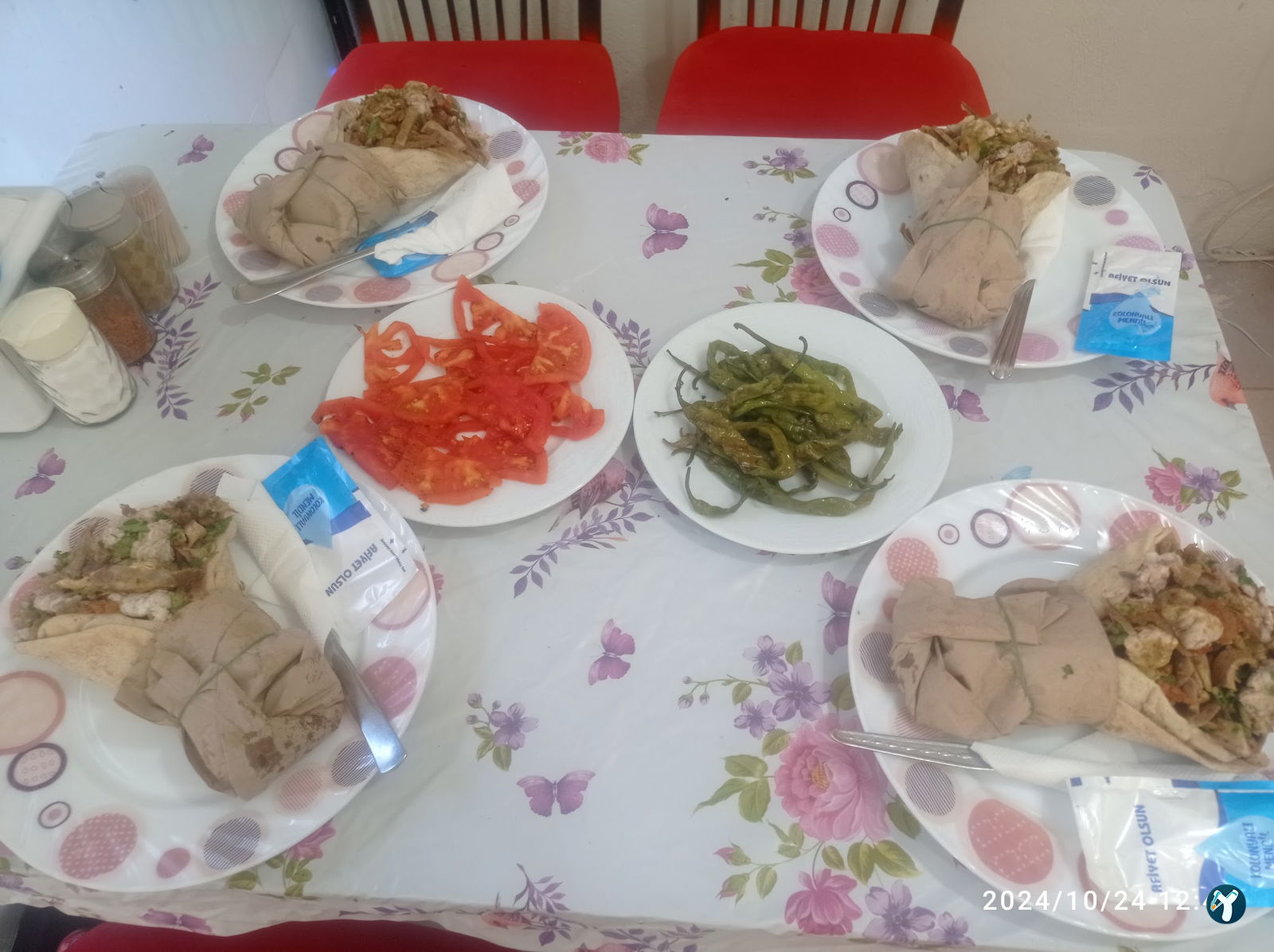 Bölge Söğüş,Tost, Çi̇ğköfte