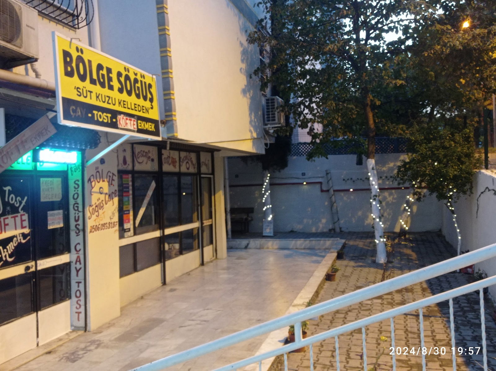 Bölge Söğüş,Tost, Çi̇ğköfte