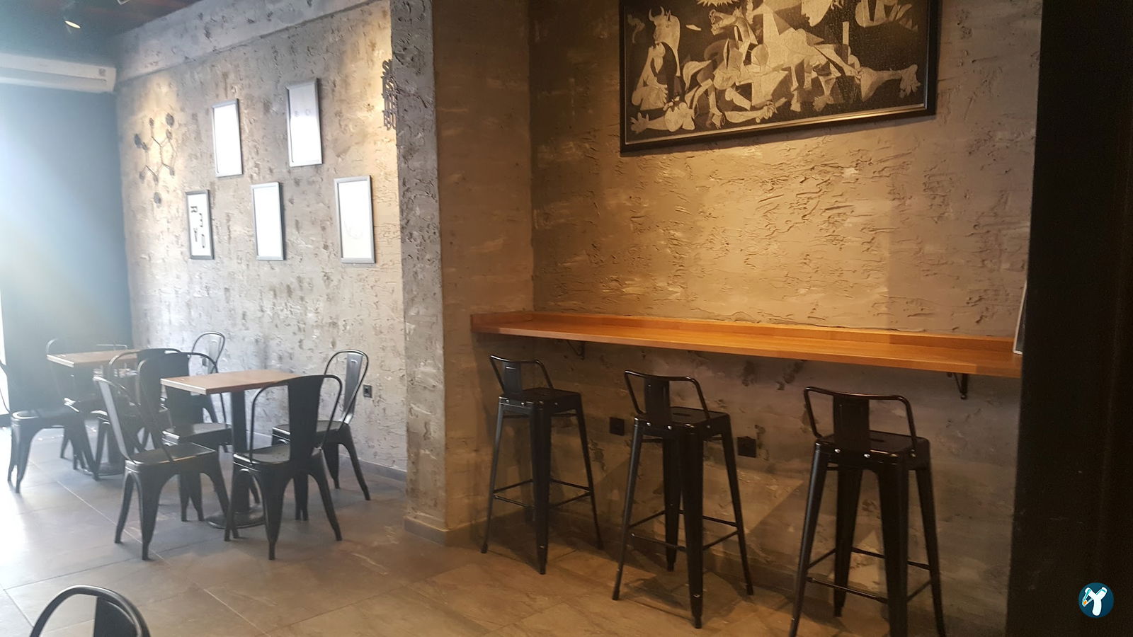 No 3 Coffee Shop