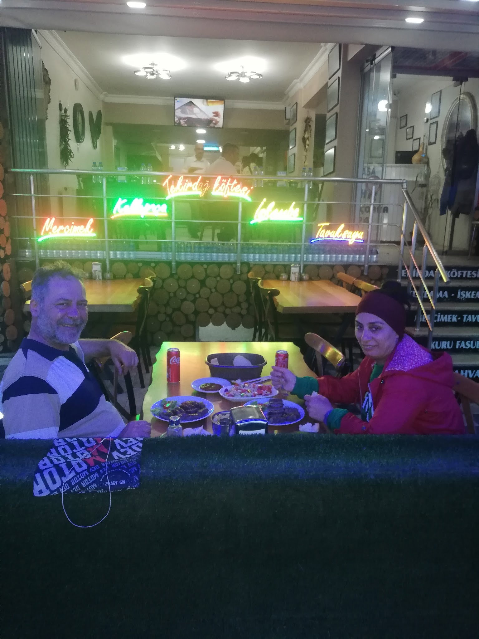 Merkez Köfte Salonu