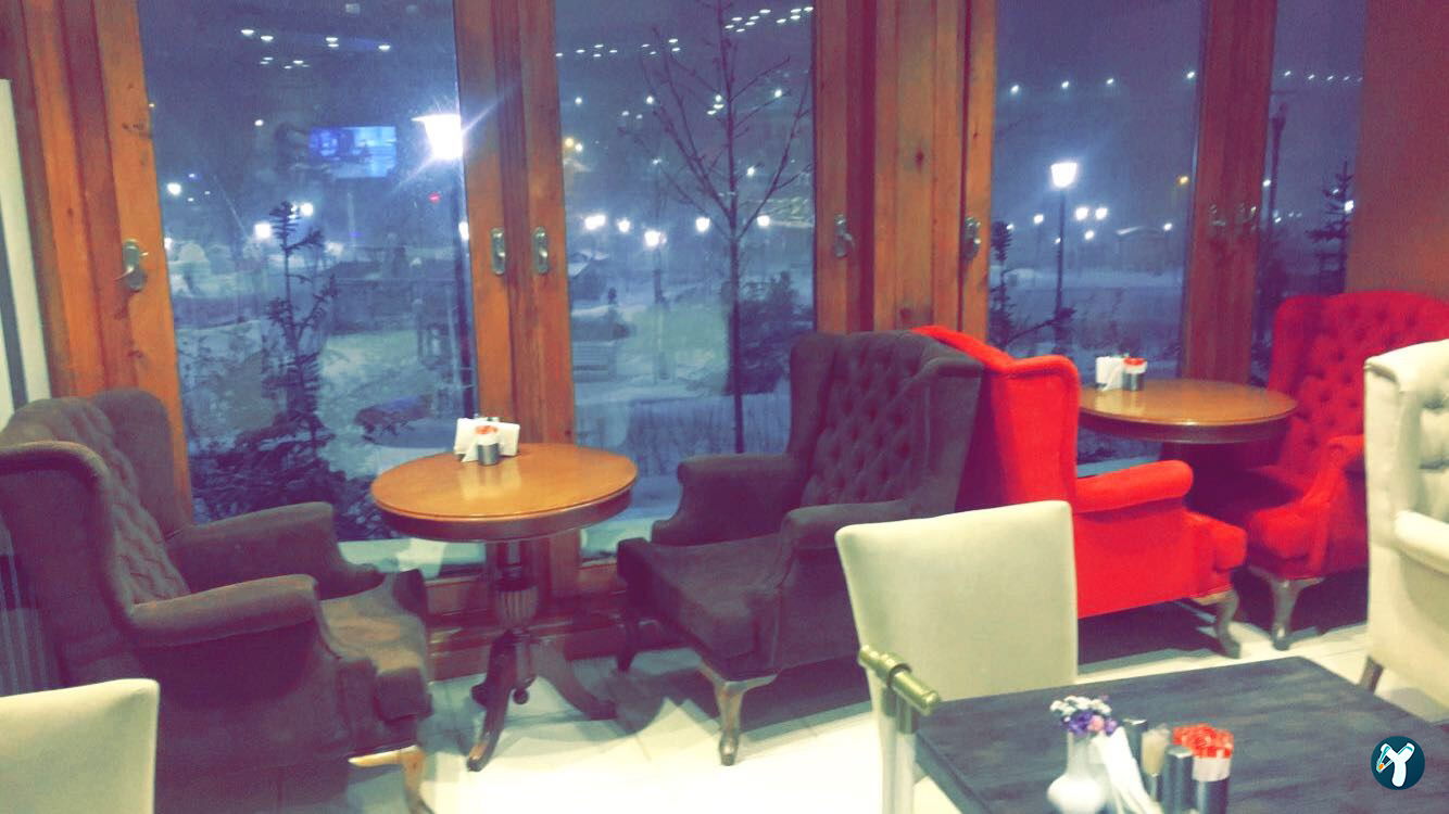 Patron Cafe & Lounge