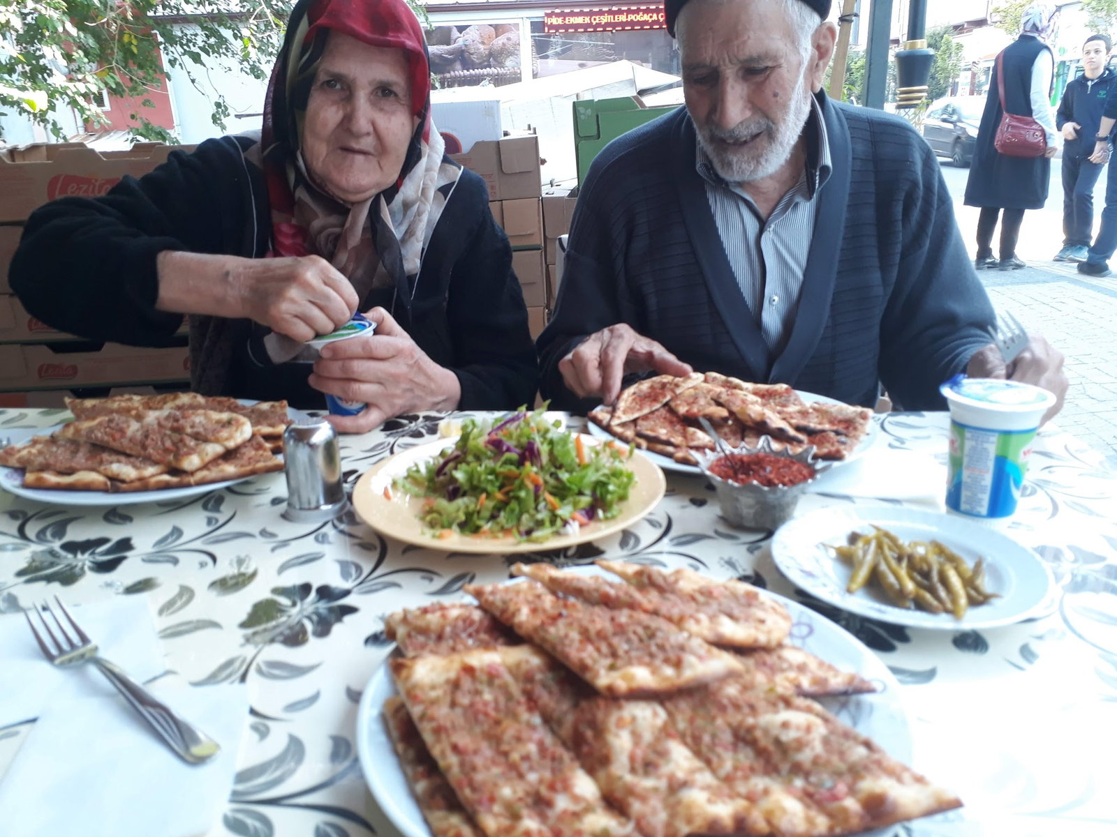 Esra Pide