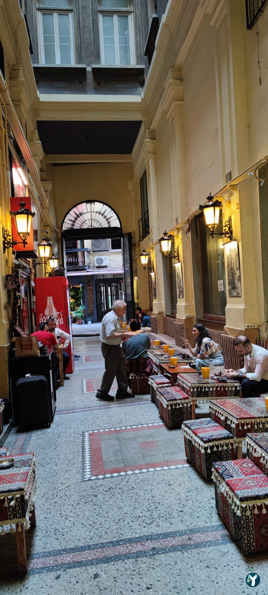 Tarihi Şahin Lokantası