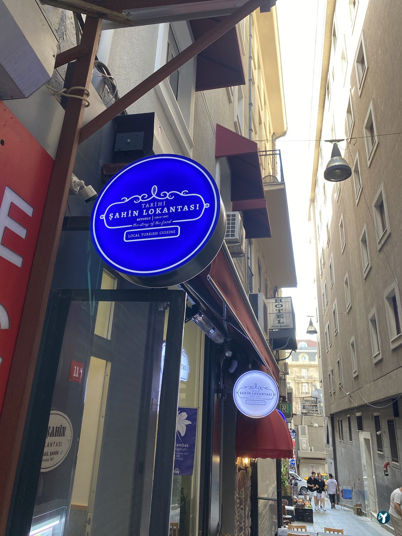 Tarihi Şahin Lokantası