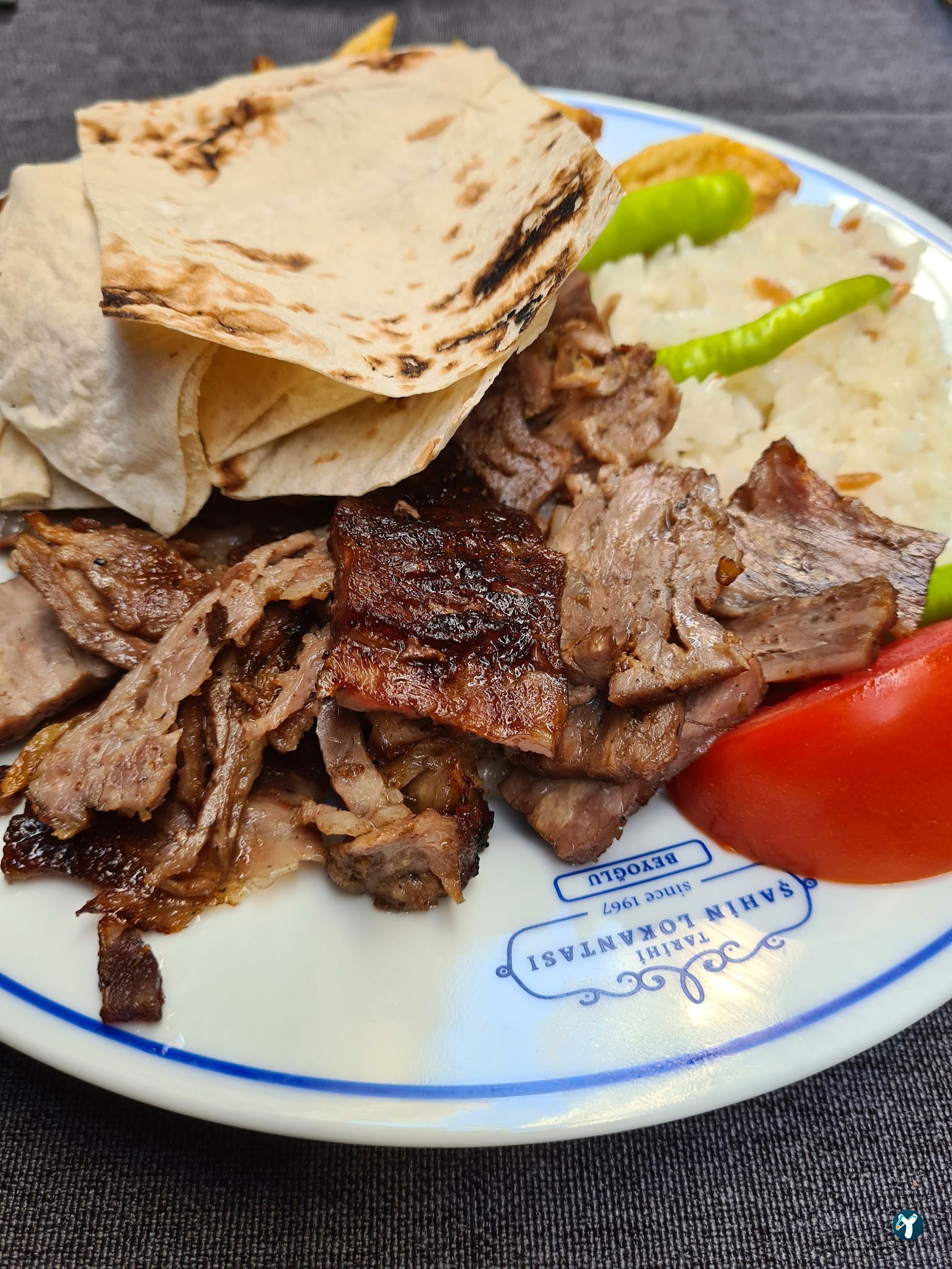 Tarihi Şahin Lokantası