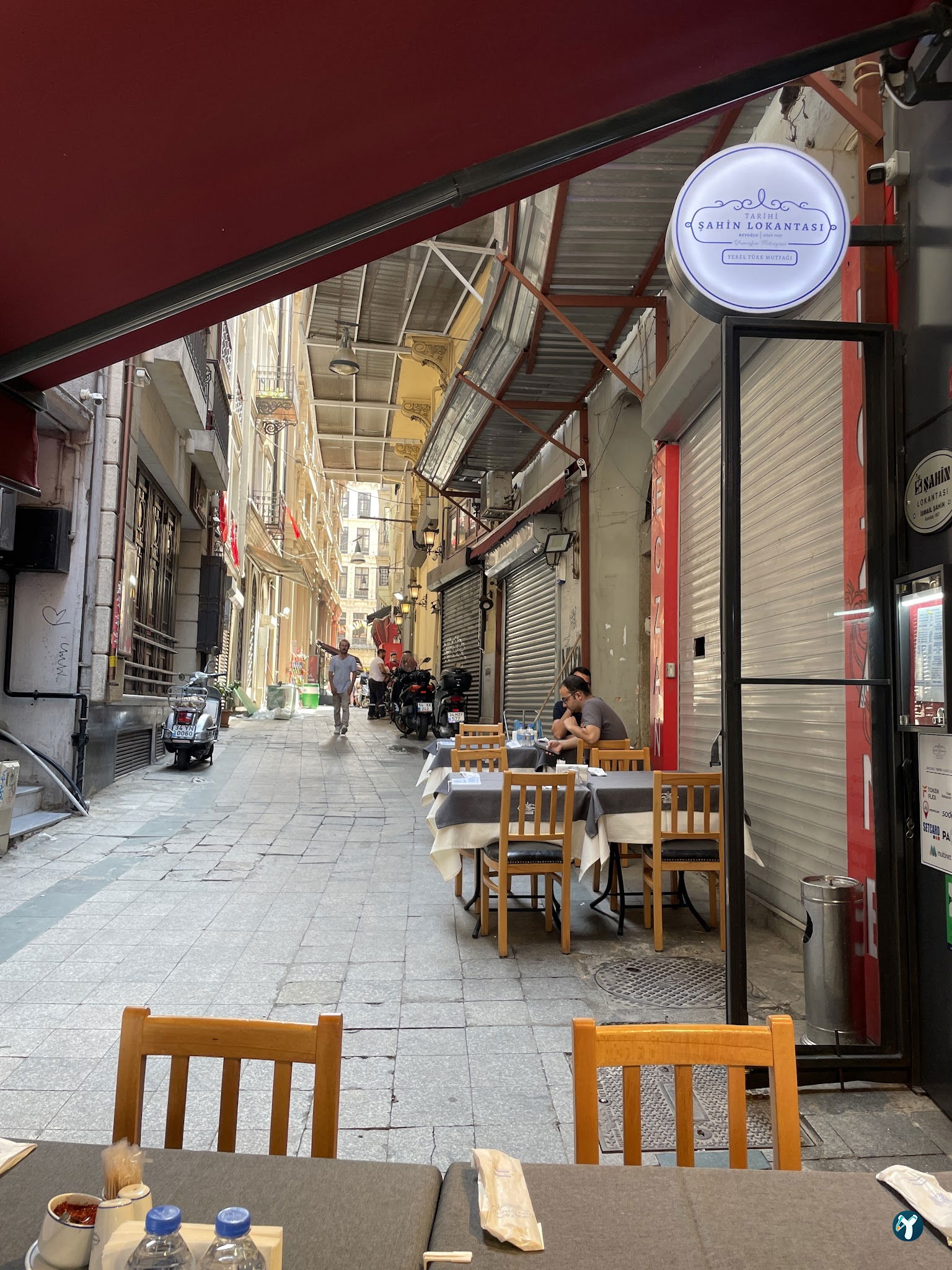 Tarihi Şahin Lokantası