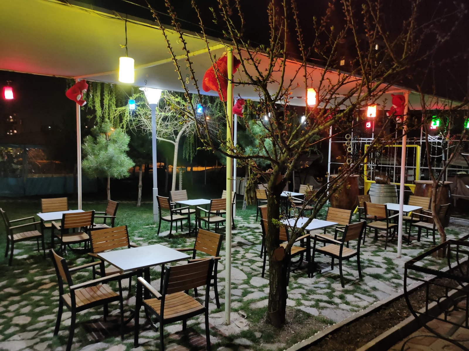 Adem Cafe Bistro