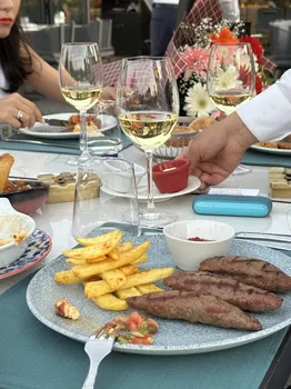 Defne Restoran resimleri Defne Restoran resimleri