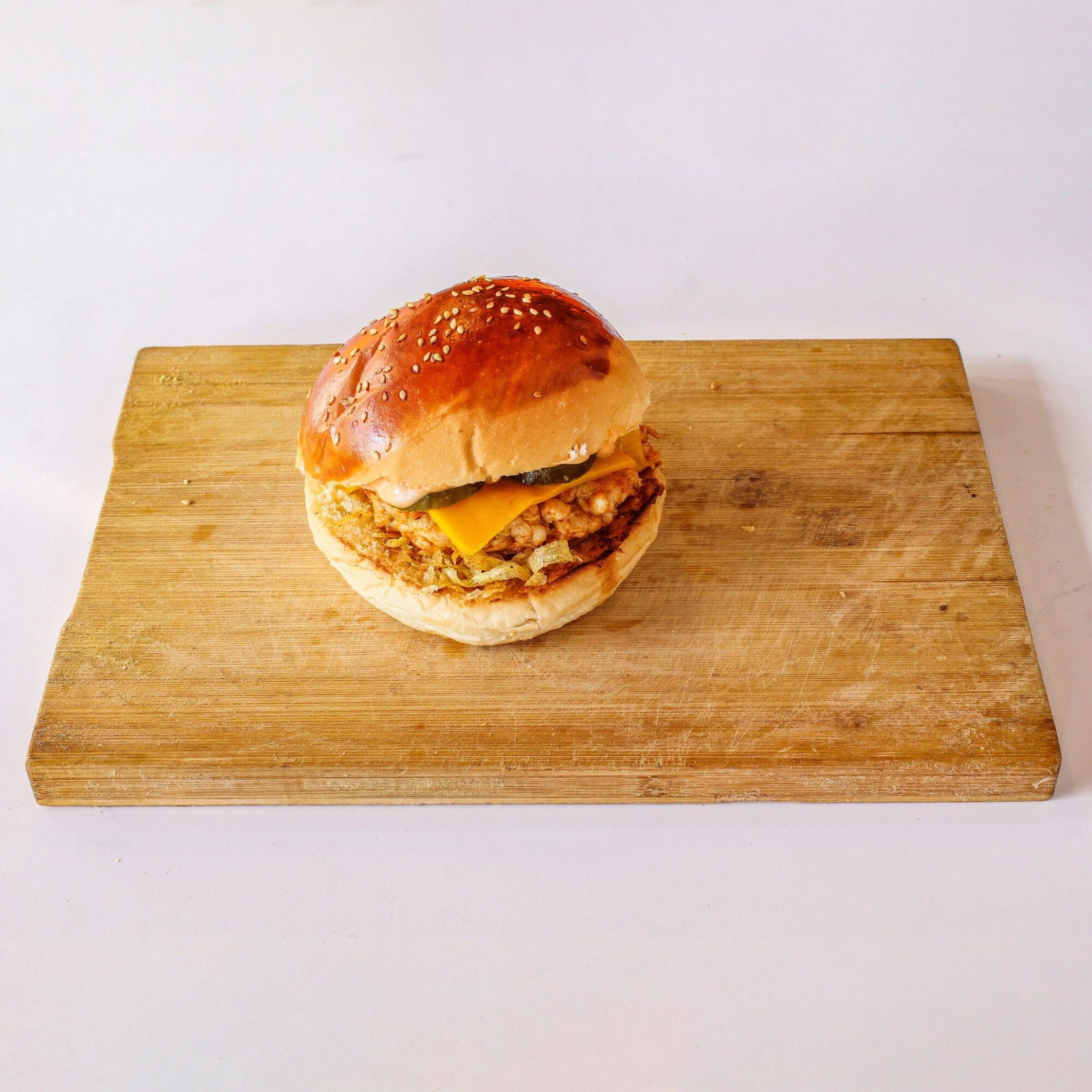 Cheddar Peynirli Tavuk Burger